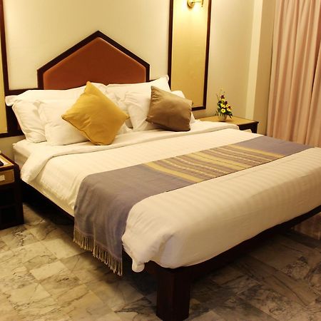 Seeharaj Hotel Uttaradit Eksteriør billede