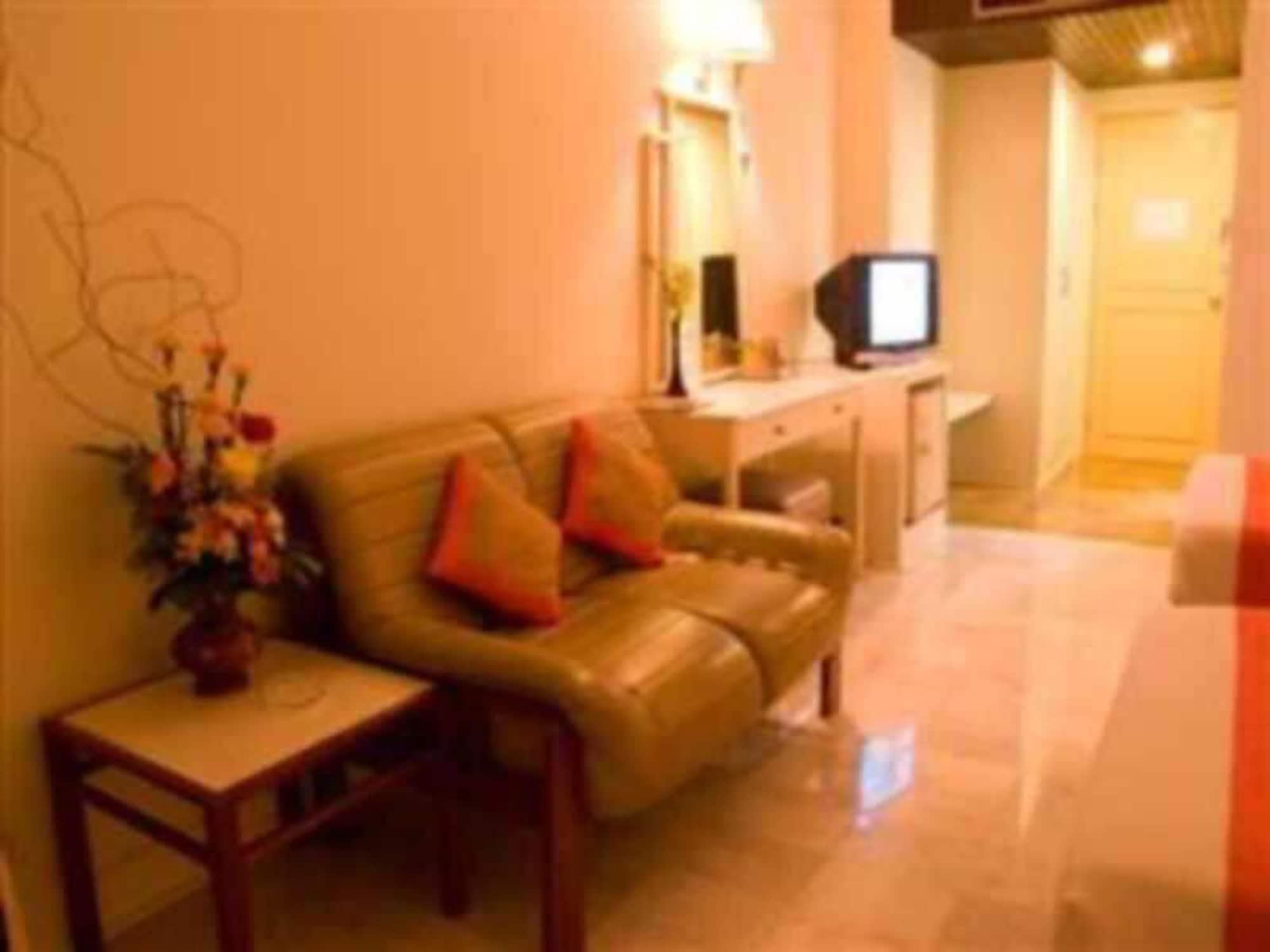 Seeharaj Hotel Uttaradit Eksteriør billede