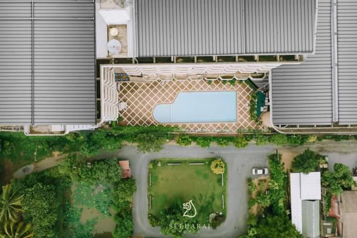 Seeharaj Hotel Uttaradit Eksteriør billede