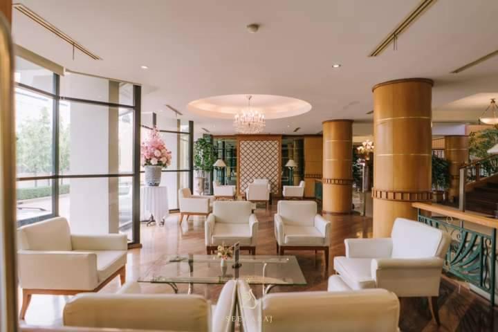 Seeharaj Hotel Uttaradit Eksteriør billede