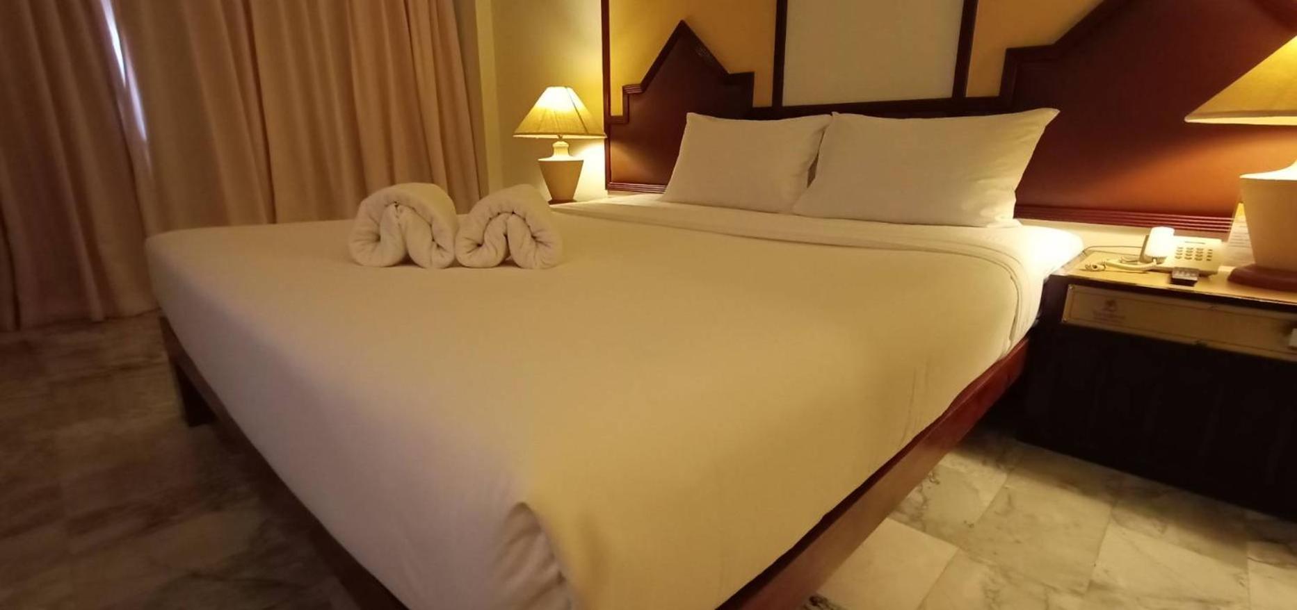 Seeharaj Hotel Uttaradit Eksteriør billede
