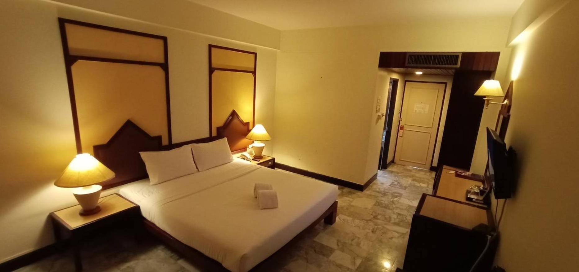 Seeharaj Hotel Uttaradit Eksteriør billede