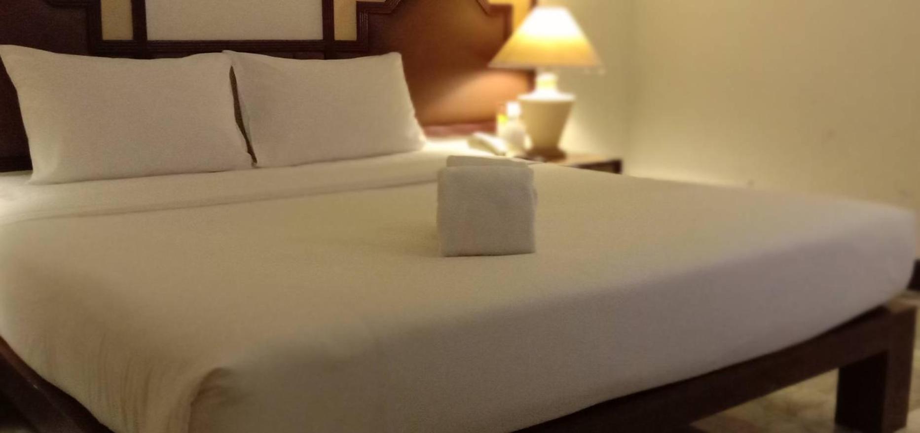 Seeharaj Hotel Uttaradit Eksteriør billede