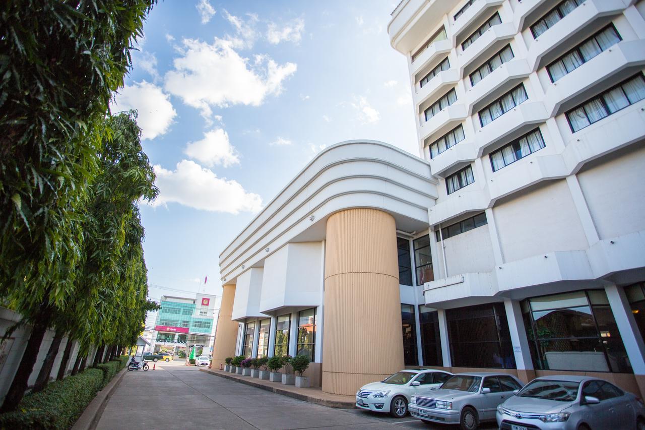Seeharaj Hotel Uttaradit Eksteriør billede