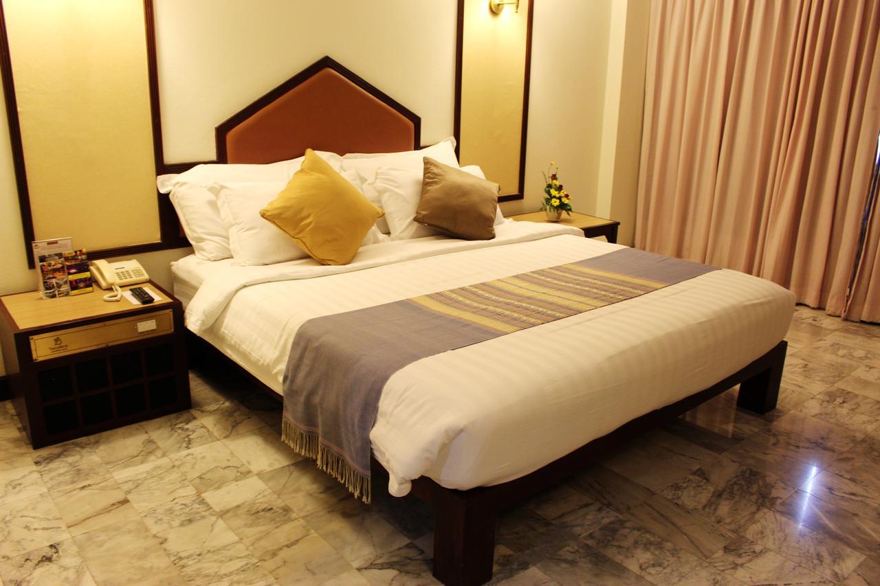 Seeharaj Hotel Uttaradit Eksteriør billede
