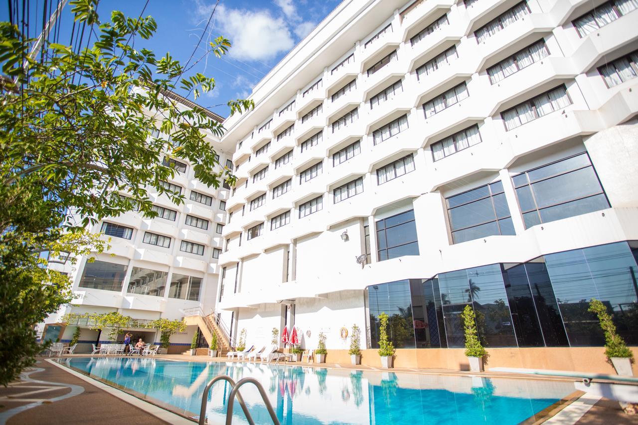 Seeharaj Hotel Uttaradit Eksteriør billede